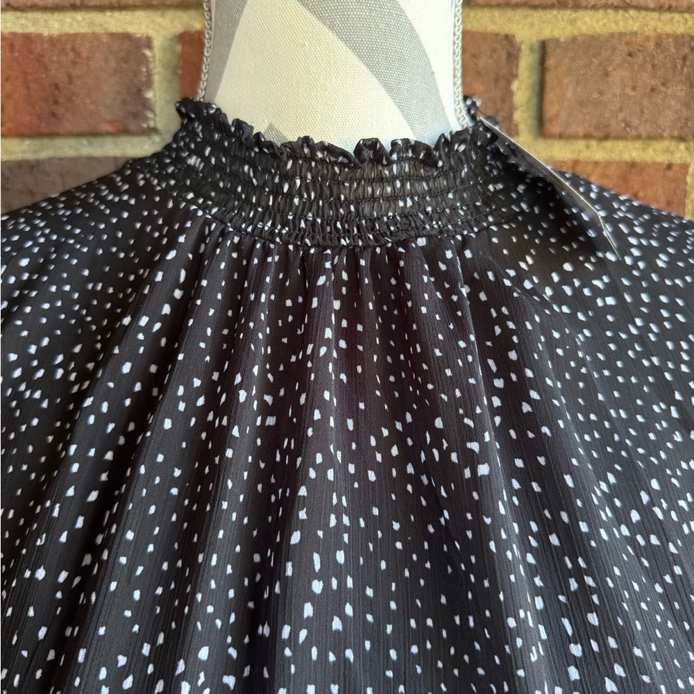 Express Dress - Picture 2 of 10